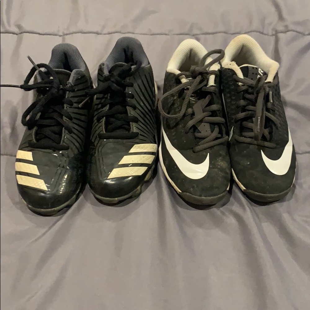 Kids baseball cleats